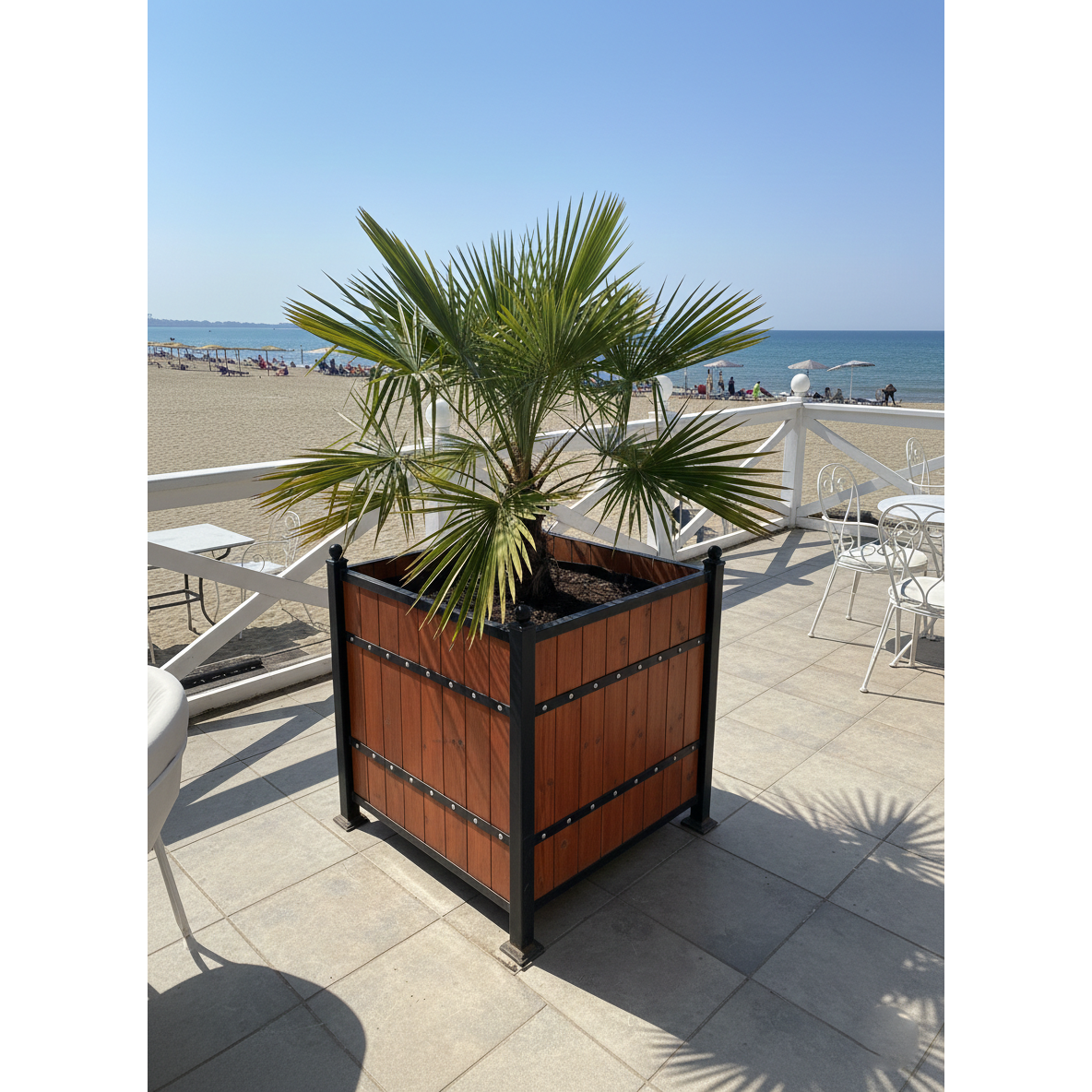 Jardiniera |ghivece decorative|curte|gradina|spatii comerciale|parcuri|parcari|terase
