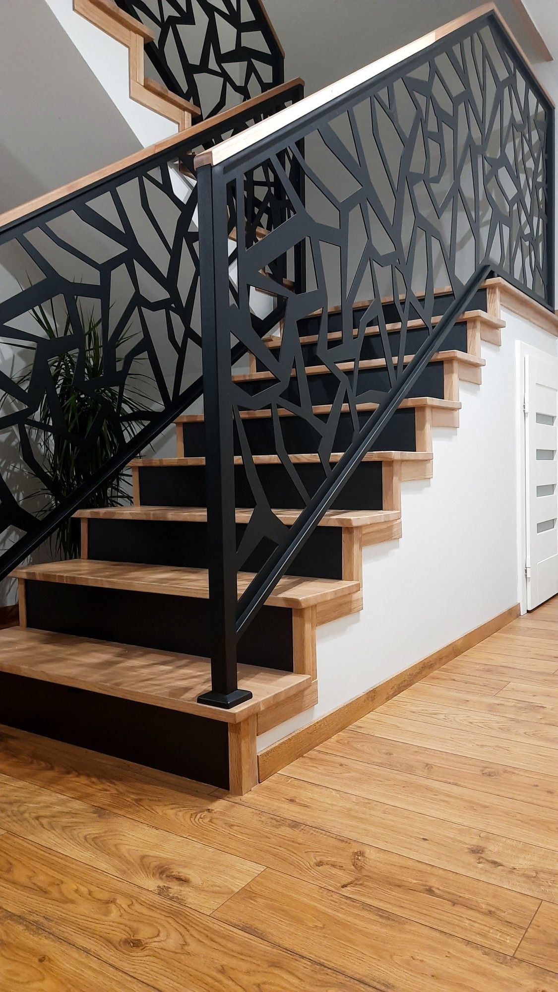 Balustrada terasa |metal| lemn| balcon scari | moderna interior |abstract